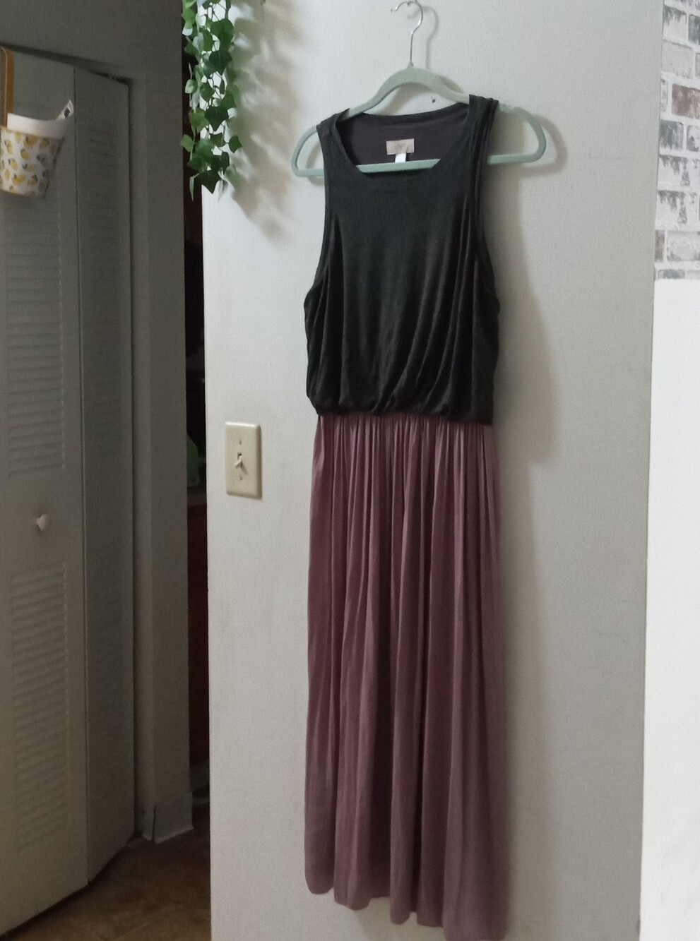 LOFT Two-Tone Maxi Skirt Dress in Charcoal and Dusty Mauve